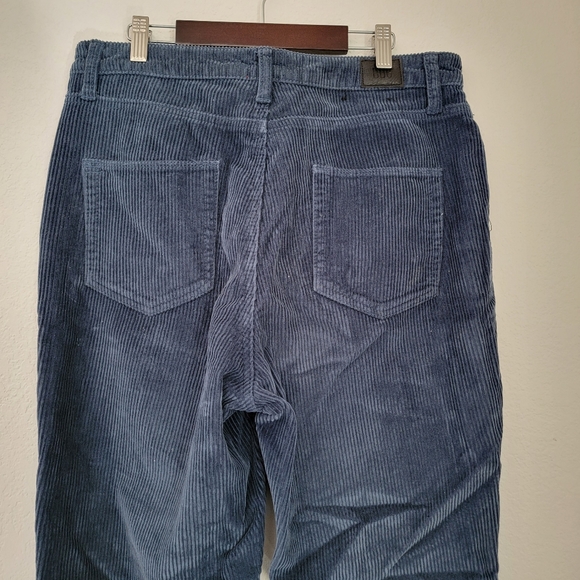 BDG Mom High Rise corduroy pants - Picture 5 of 9